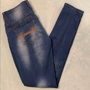 Medium washed jeans